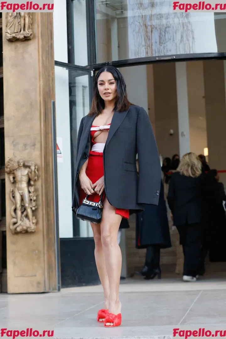 Vanessa Hudgens Onlyfans Photo Gallery 