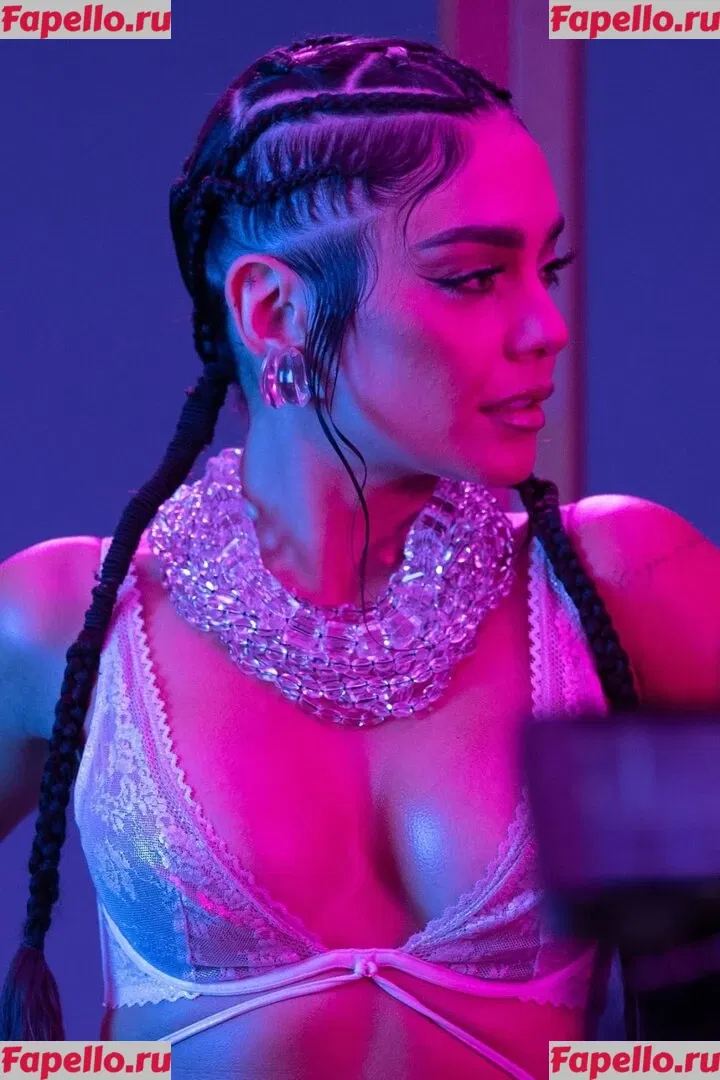Vanessa Hudgens Onlyfans Photo Gallery 