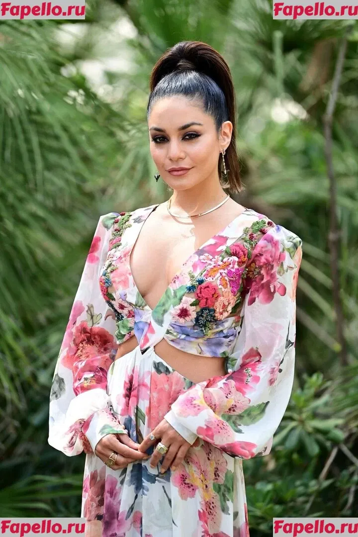 Vanessa Hudgens Onlyfans Photo Gallery 