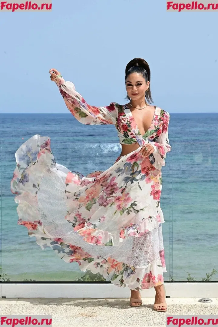Vanessa Hudgens Onlyfans Photo Gallery 