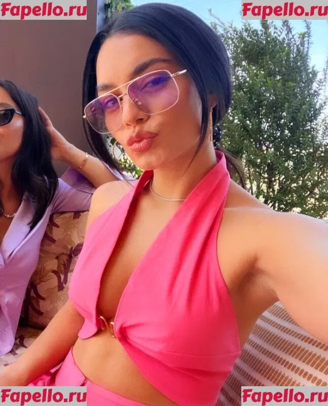 Vanessa Hudgens Onlyfans Photo Gallery 