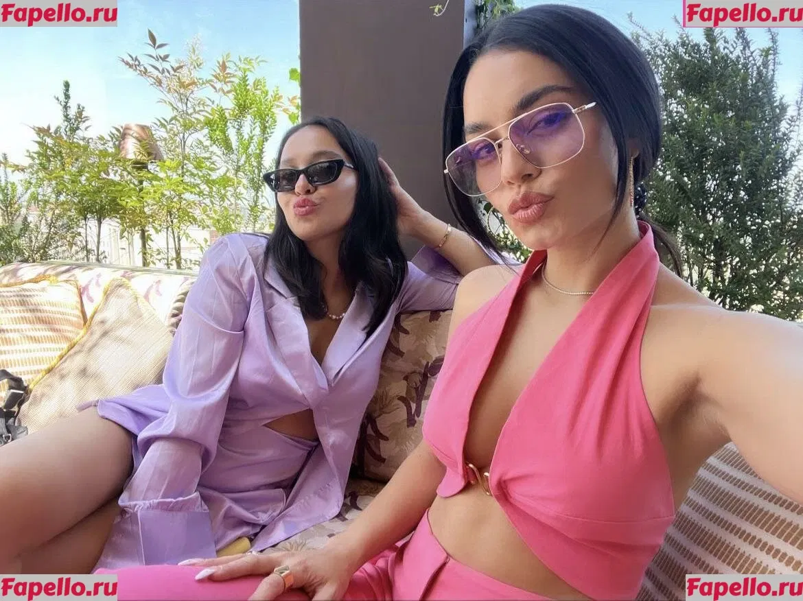 Vanessa Hudgens Onlyfans Photo Gallery 