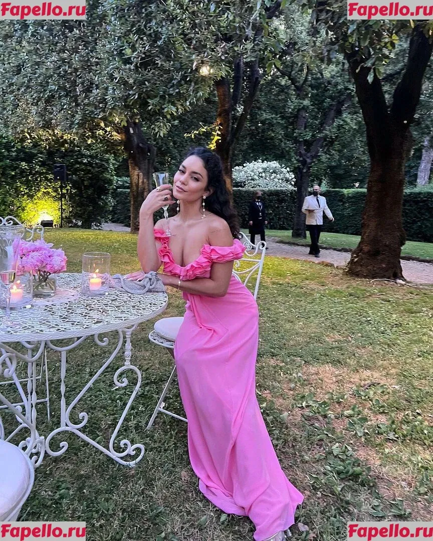 Vanessa Hudgens Onlyfans Photo Gallery 