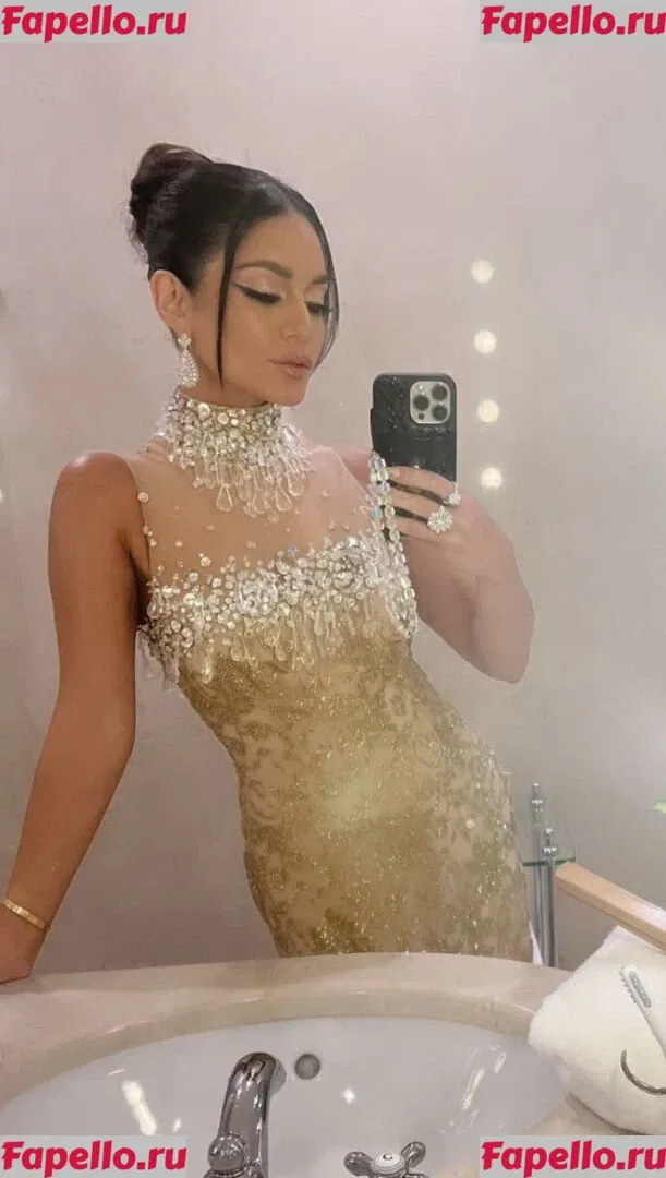 Vanessa Hudgens Onlyfans Photo Gallery 