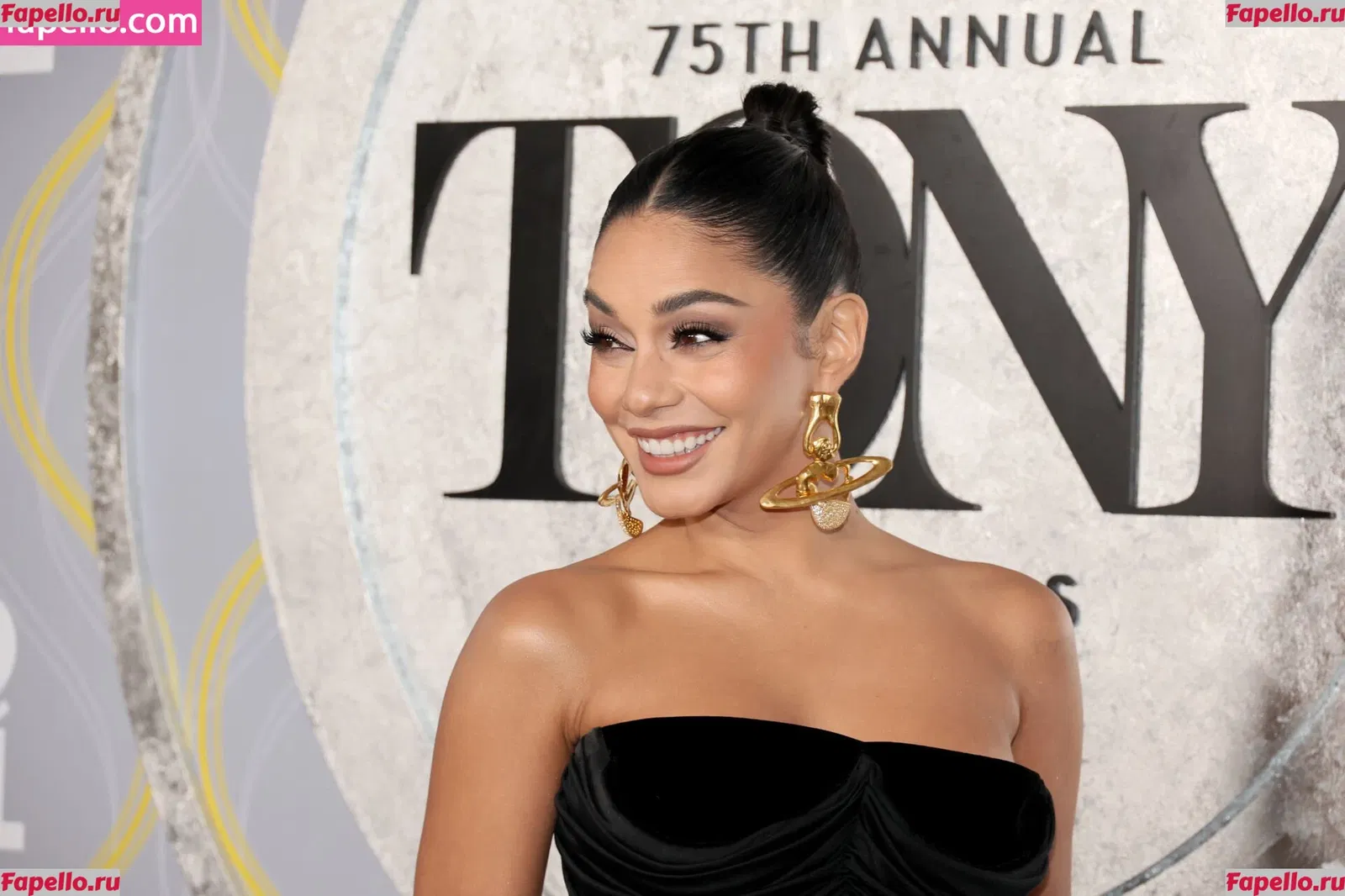 Vanessa Hudgens Onlyfans Photo Gallery 
