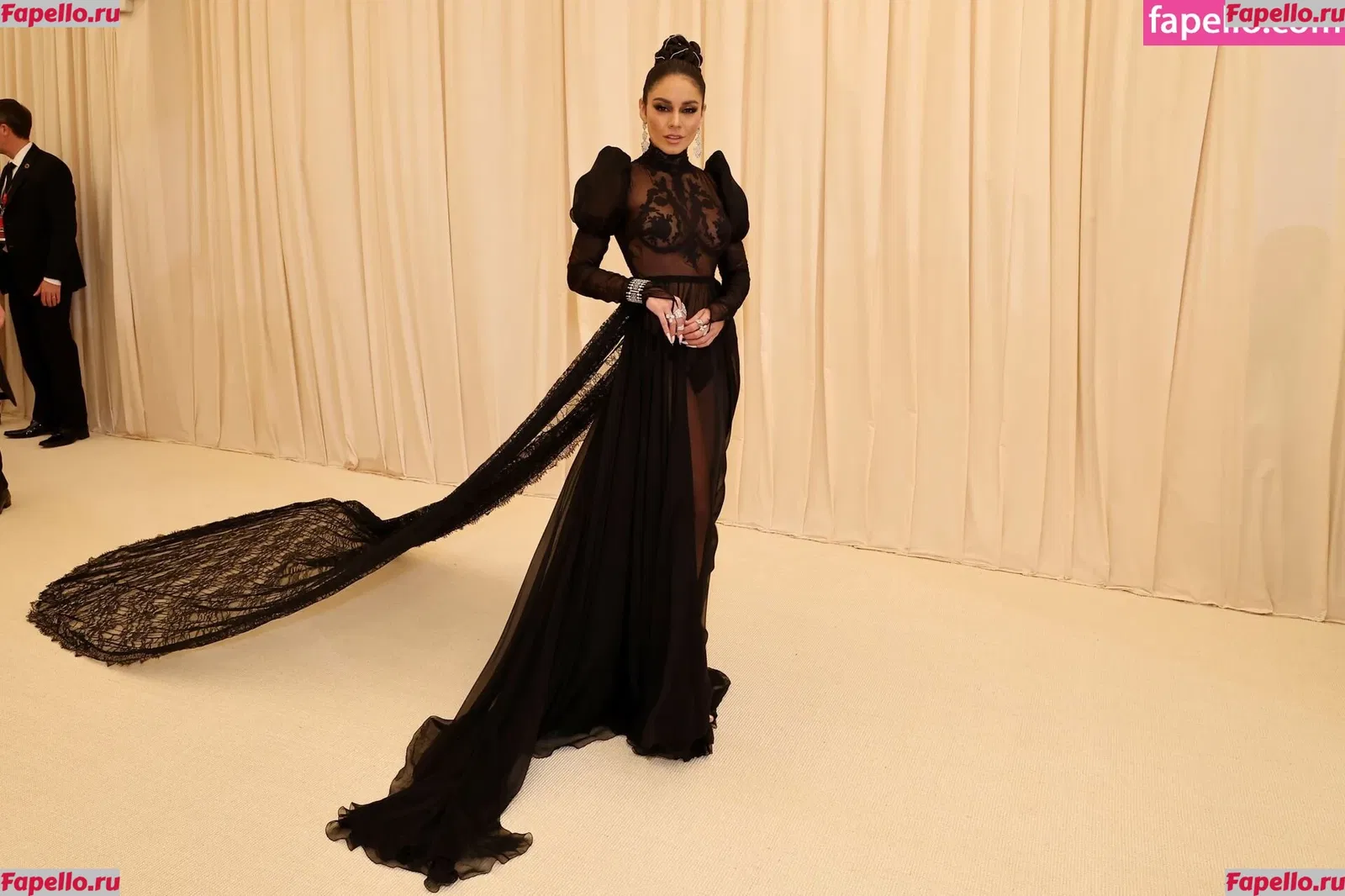 Vanessa Hudgens Onlyfans Photo Gallery 