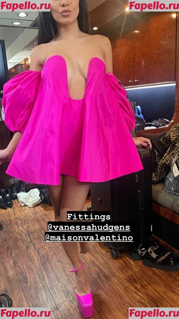 Vanessa Hudgens Onlyfans Photo Gallery 