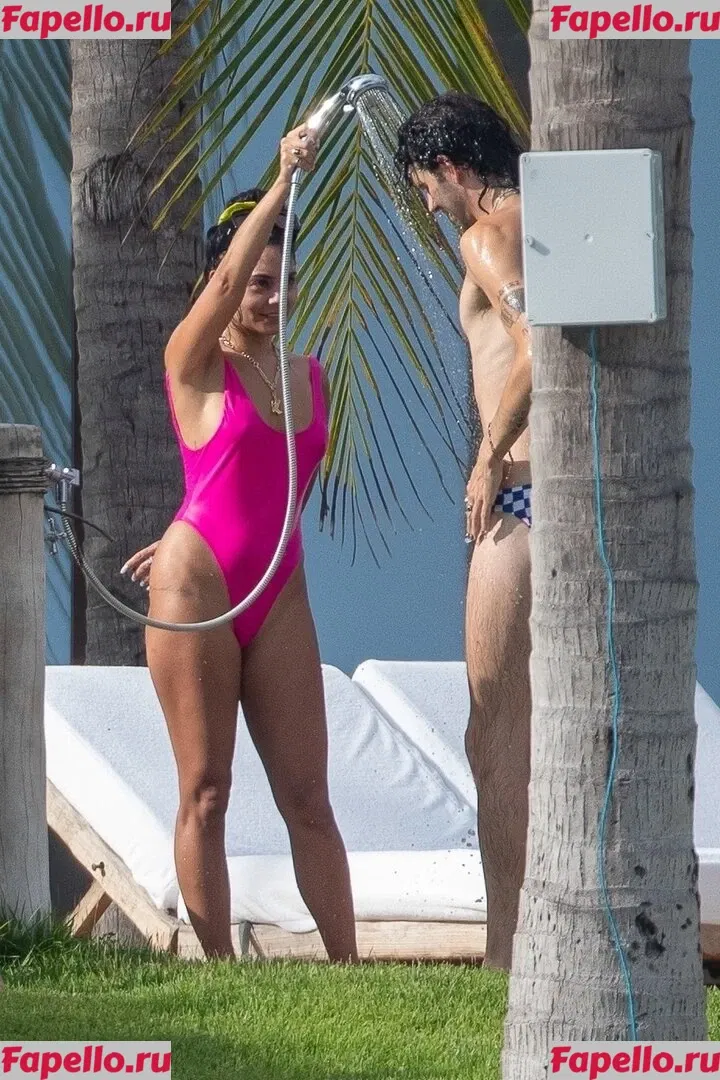 Vanessa Hudgens Onlyfans Photo Gallery 