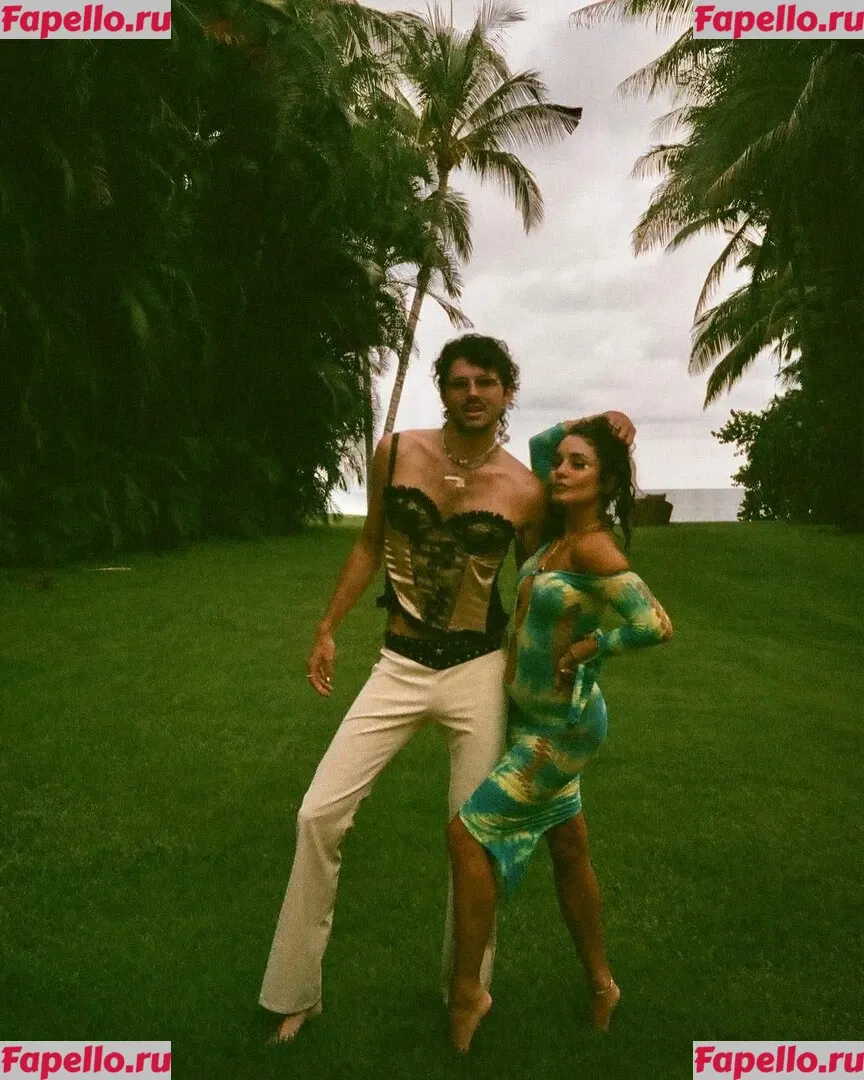 Vanessa Hudgens Onlyfans Photo Gallery 