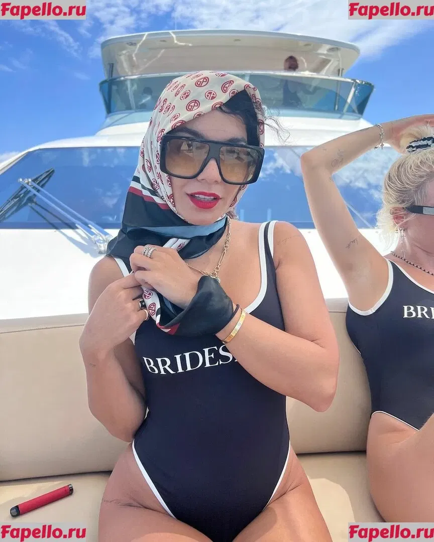 Vanessa Hudgens Onlyfans Photo Gallery 