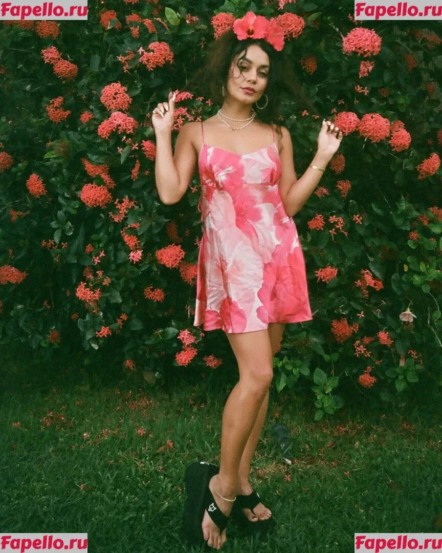 Vanessa Hudgens Onlyfans Photo Gallery 