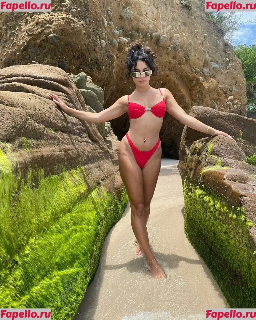 Vanessa Hudgens Onlyfans Photo Gallery 