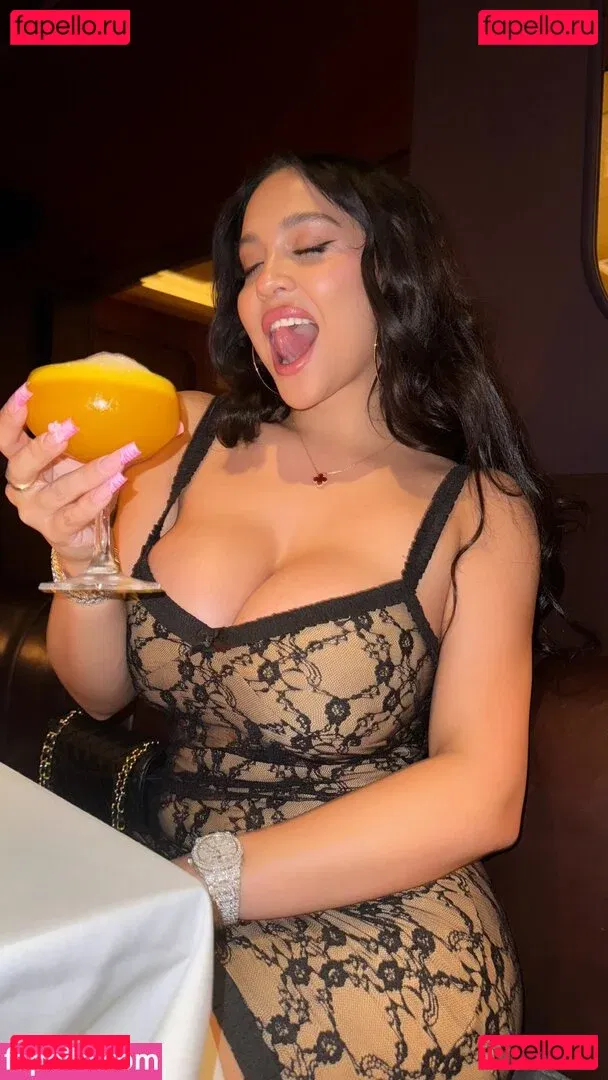 Vanessa Hudgens Onlyfans Photo Gallery 