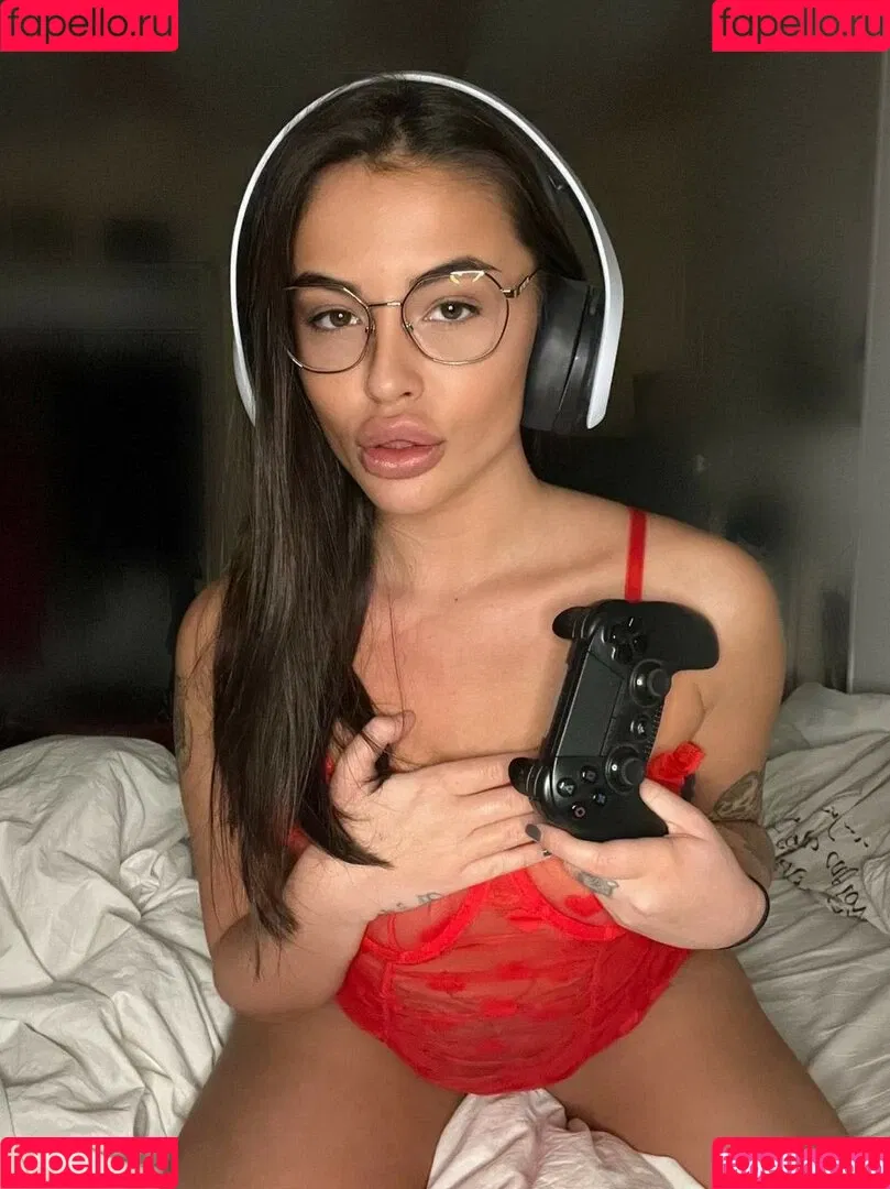 Laura Von Gallucci Onlyfans Photo Gallery 