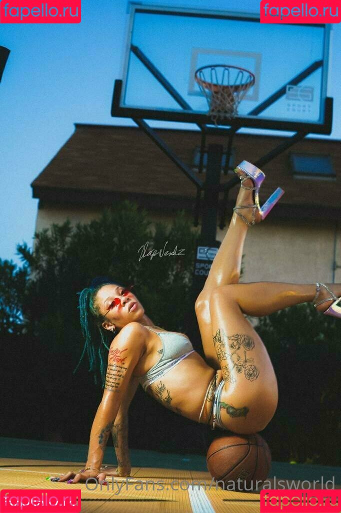 Naturalsworld Onlyfans Photo Gallery 