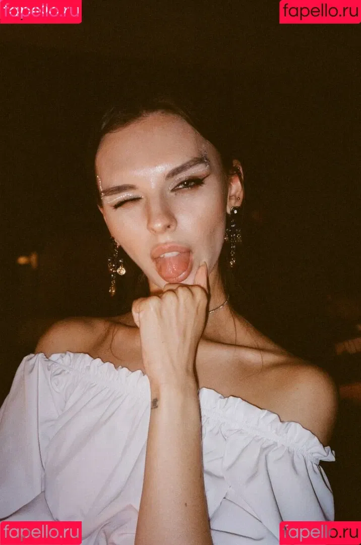 Vika Mednis Onlyfans Photo Gallery 