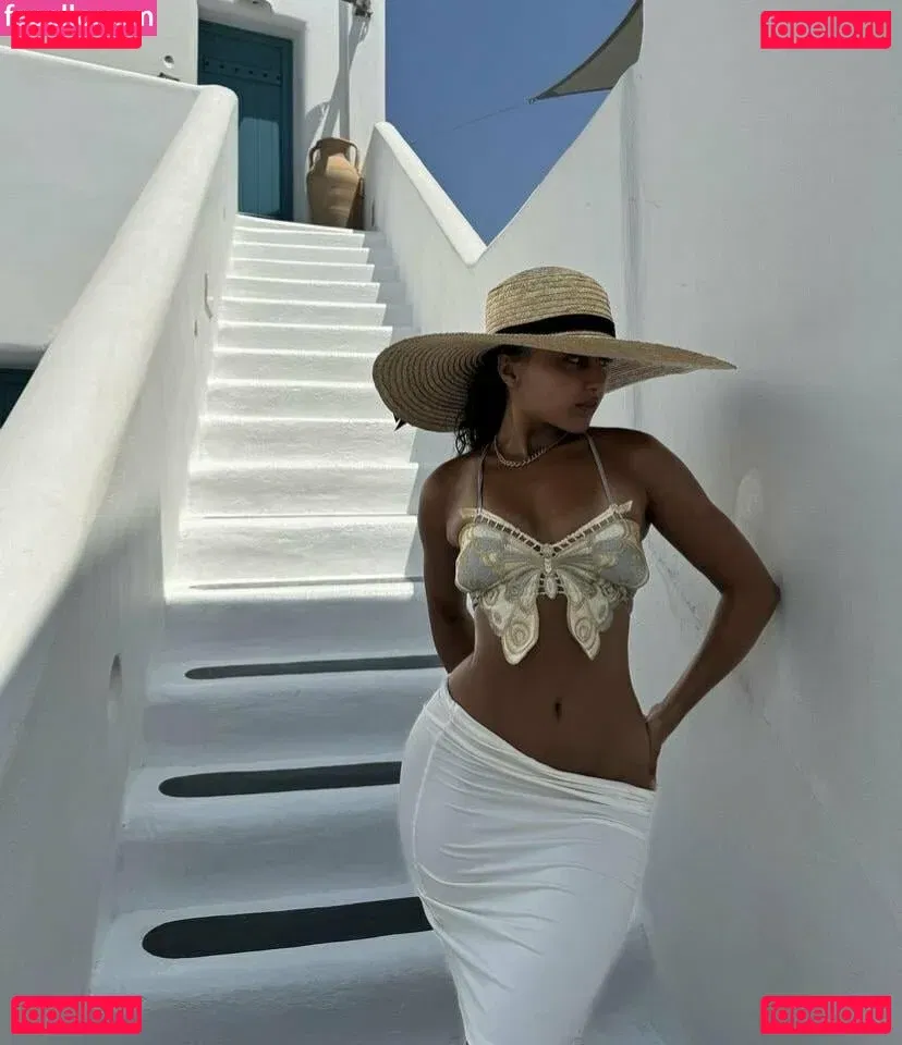 Akirayass Onlyfans Photo Gallery 