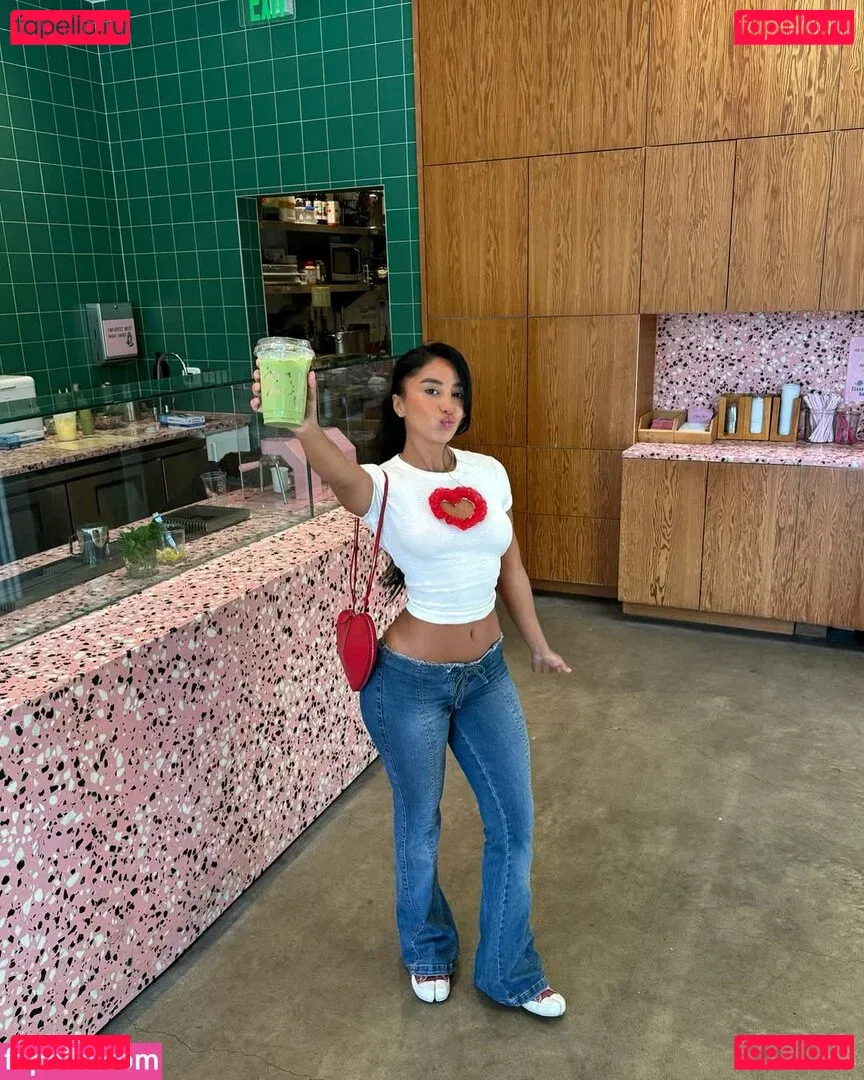 Akirayass Onlyfans Photo Gallery 