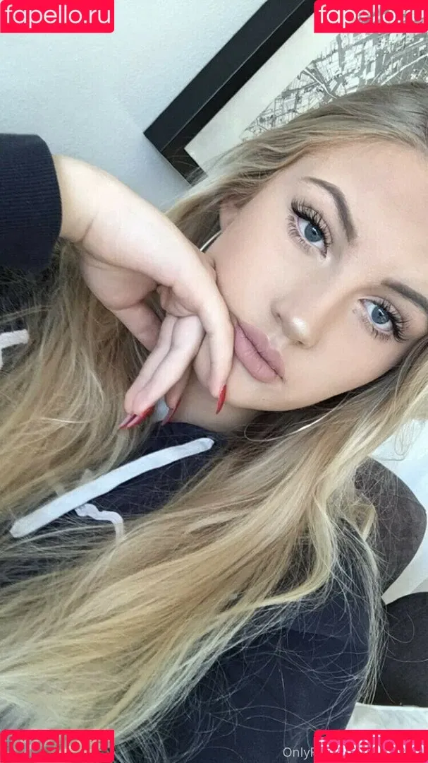 Elsathora Onlyfans Photo Gallery 