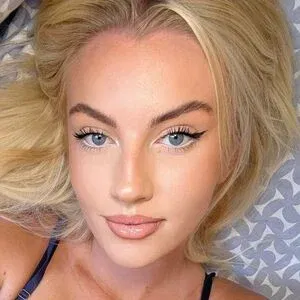 Elsathora Onlyfans Photo Gallery 