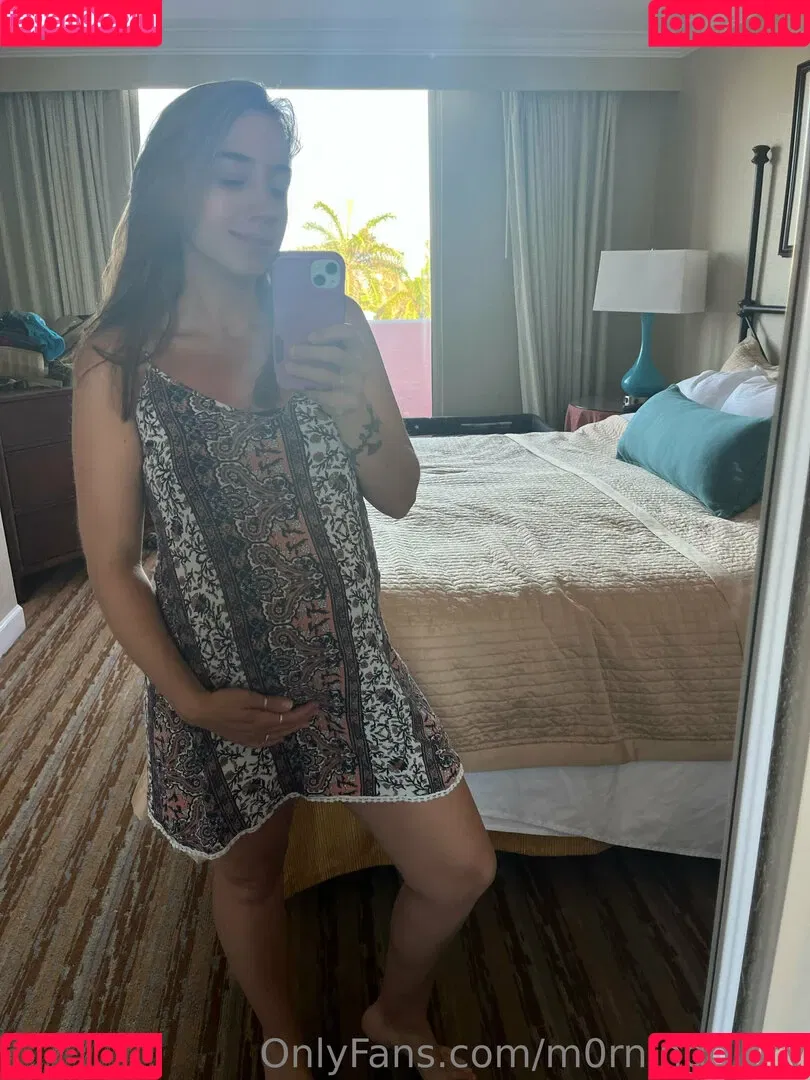 m0rninggl0ry Onlyfans Photo Gallery 