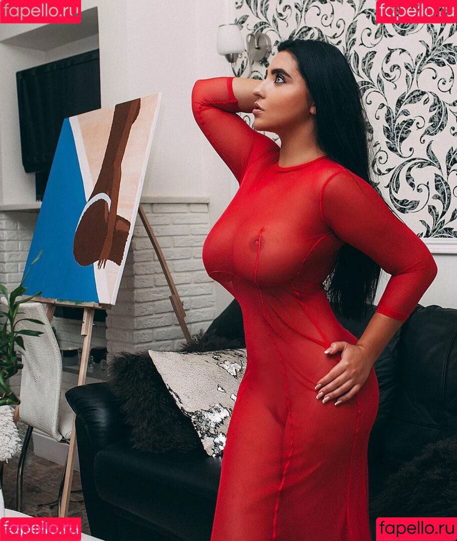 Vyeta Mustafina Onlyfans Photo Gallery 