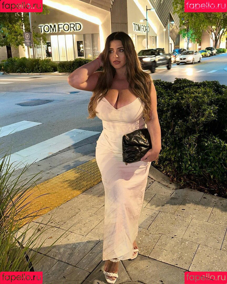 Vyeta Mustafina Onlyfans Photo Gallery 