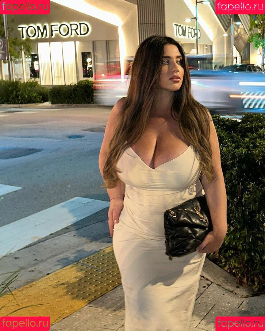 Vyeta Mustafina Onlyfans Photo Gallery 