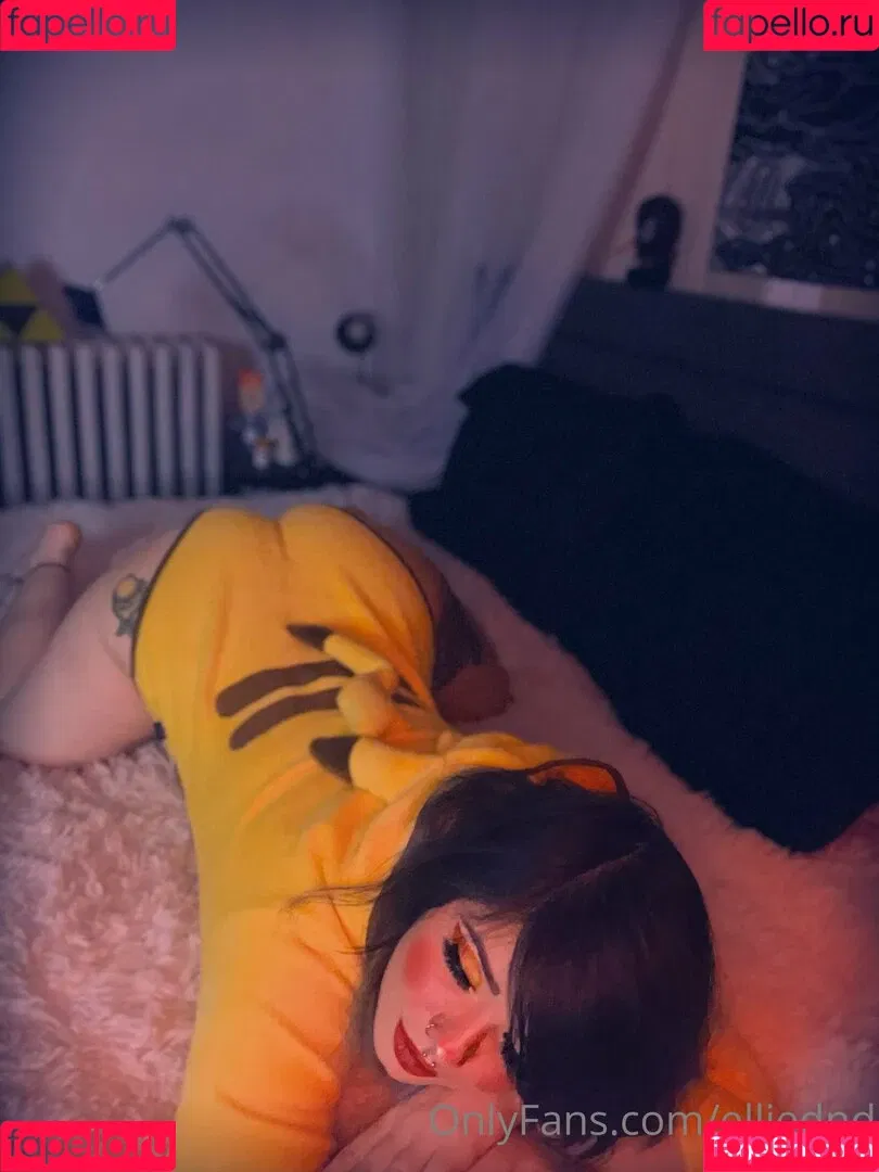 EllieDND Onlyfans Photo Gallery 