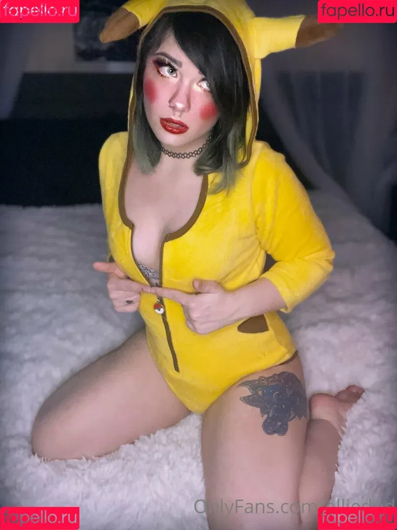 EllieDND Onlyfans Photo Gallery 