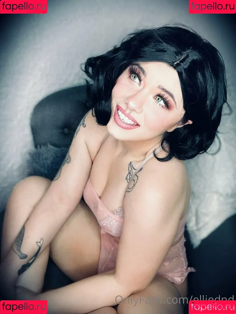 EllieDND Onlyfans Photo Gallery 