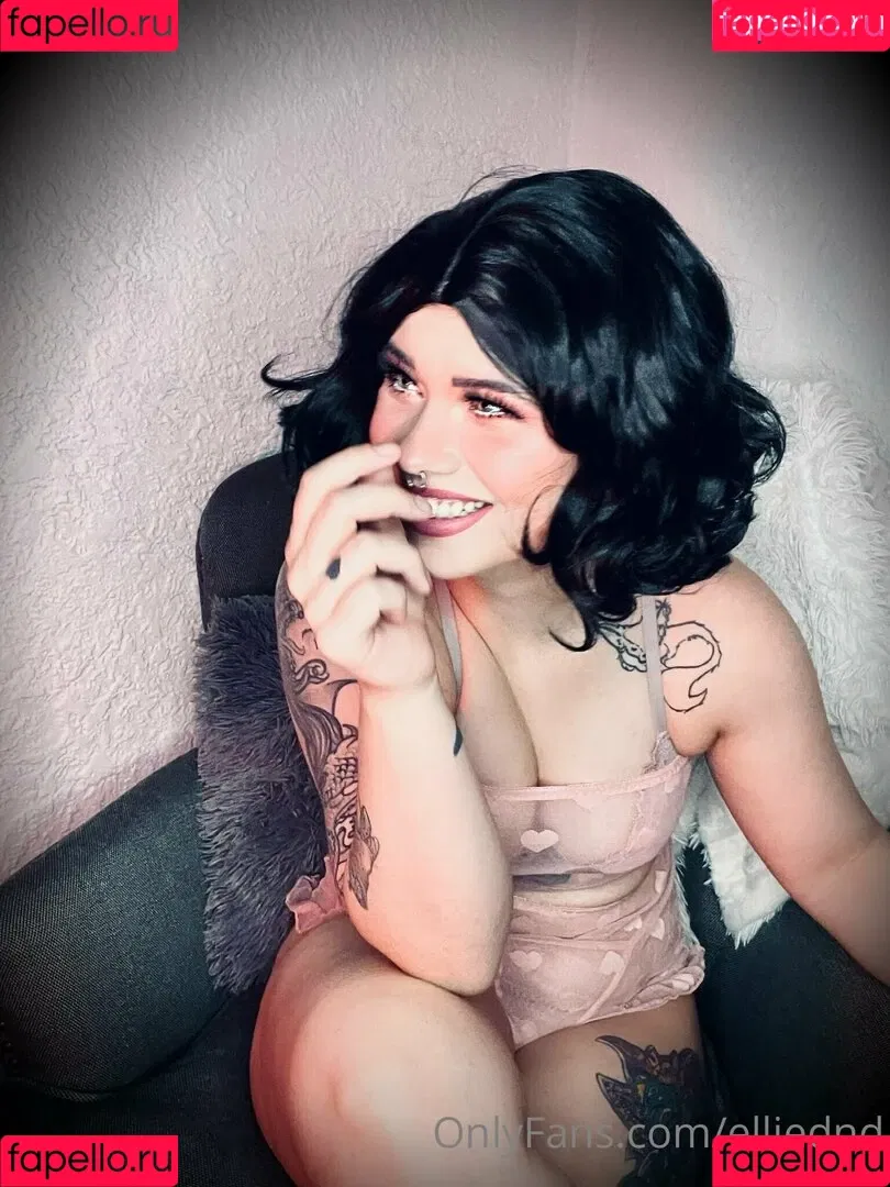 EllieDND Onlyfans Photo Gallery 