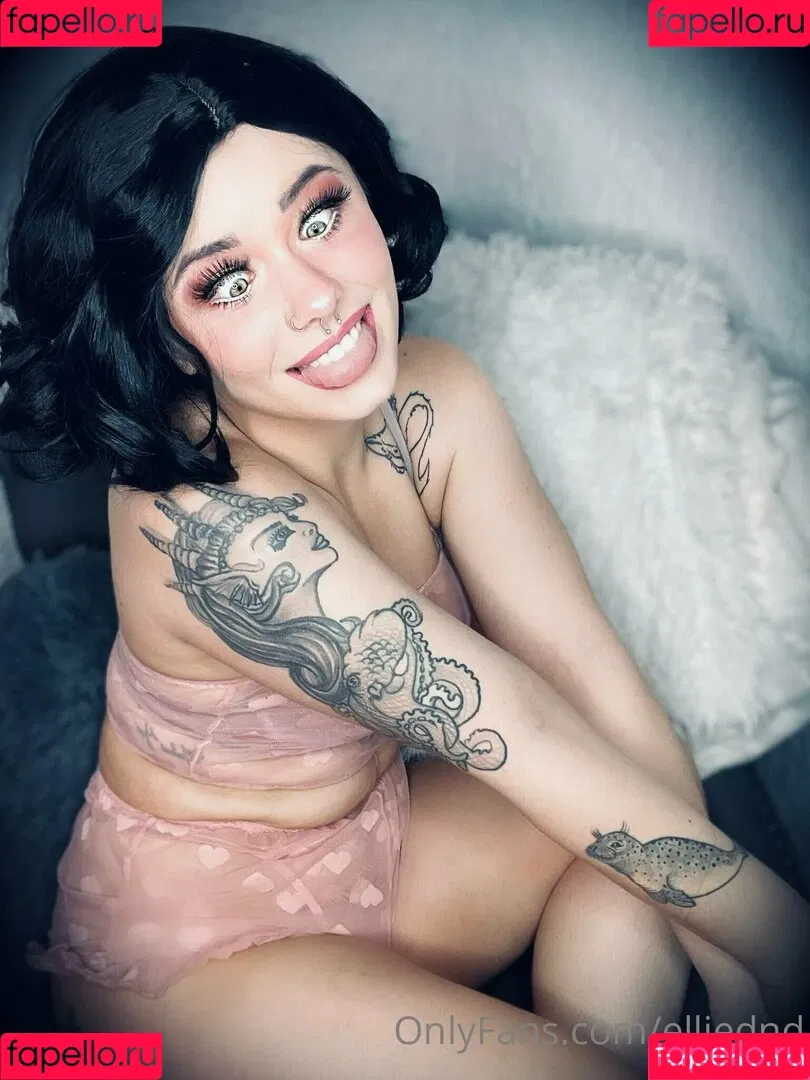 EllieDND Onlyfans Photo Gallery 
