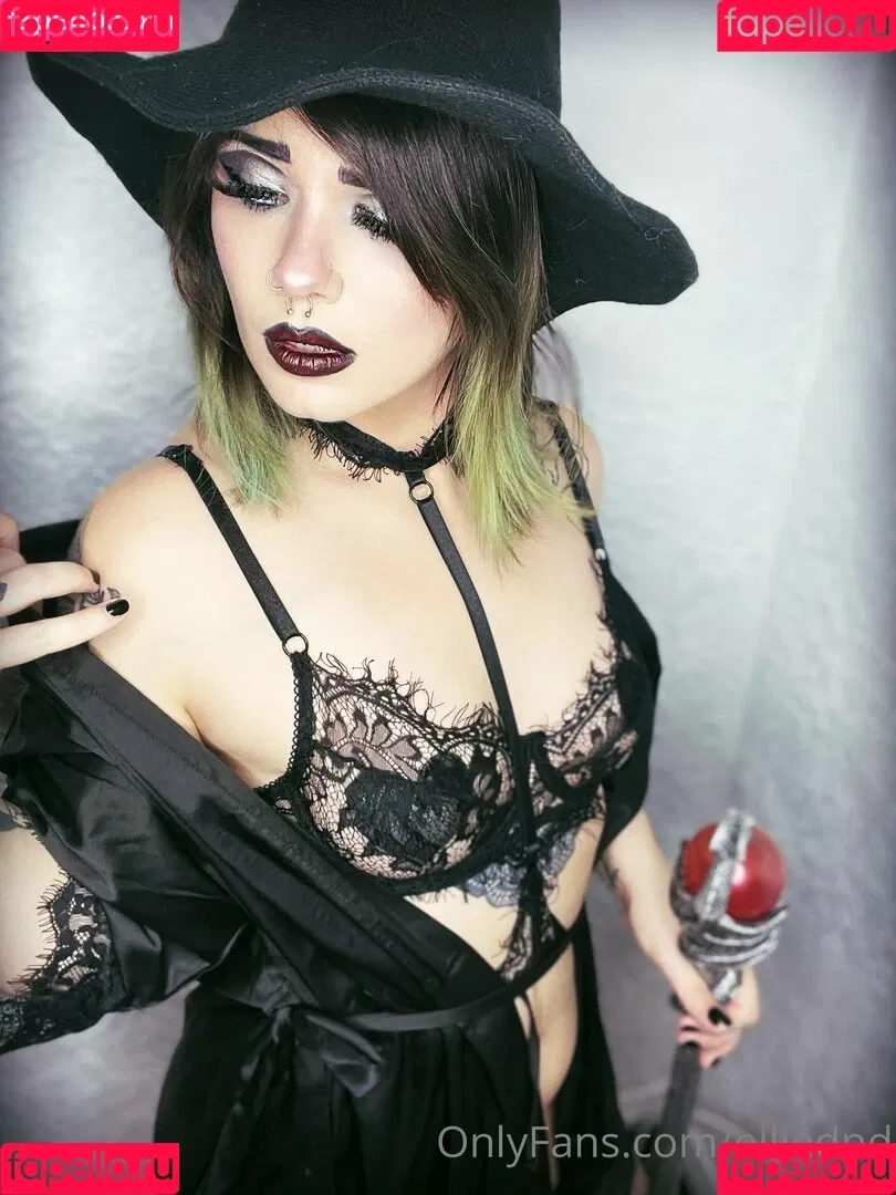 EllieDND Onlyfans Photo Gallery 