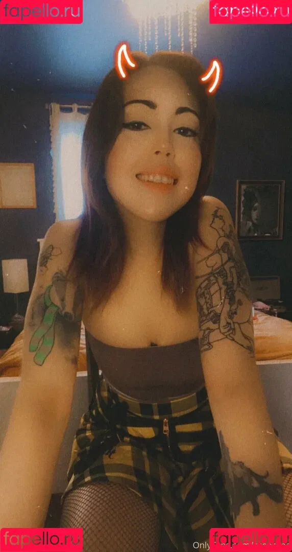 rueeruee Onlyfans Photo Gallery 