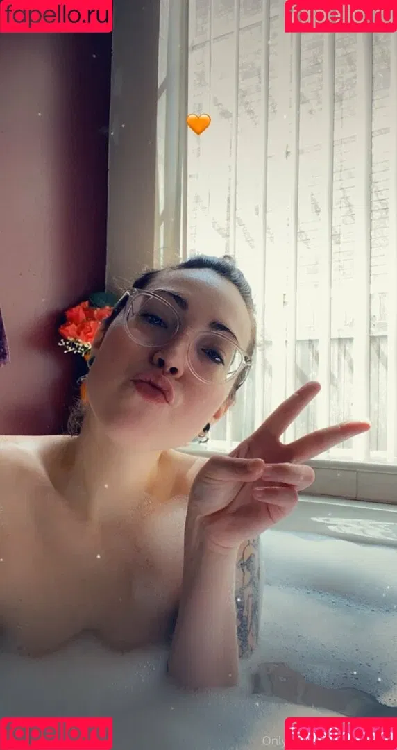 rueeruee Onlyfans Photo Gallery 