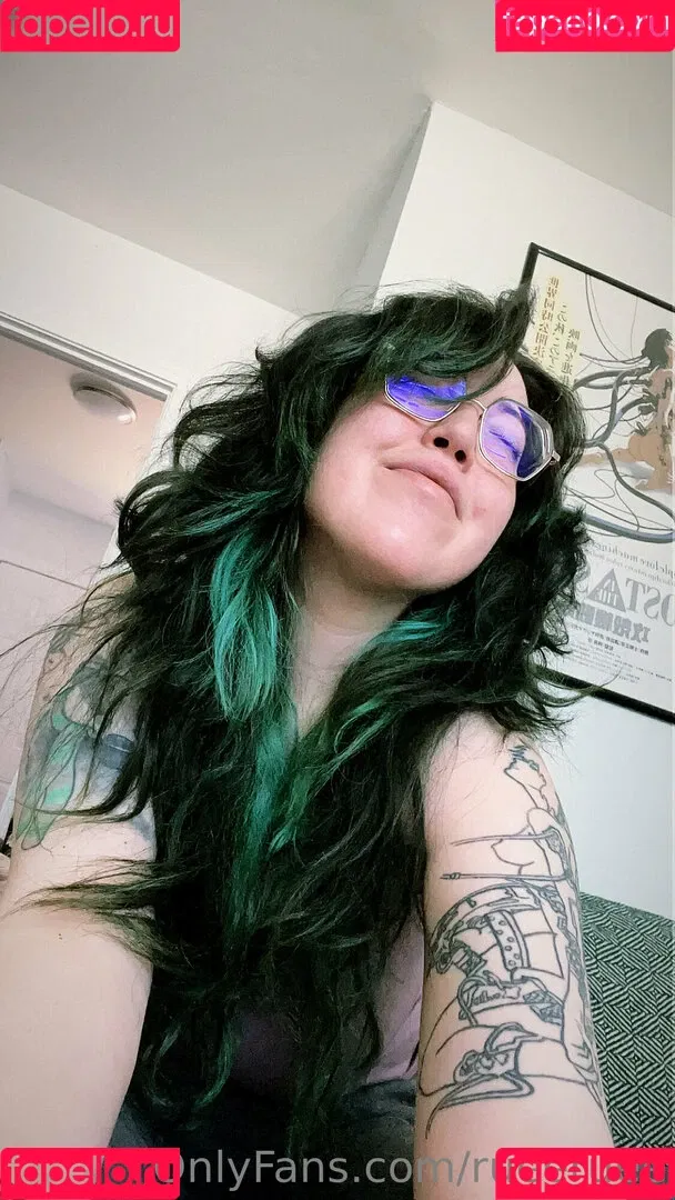 rueeruee Onlyfans Photo Gallery 