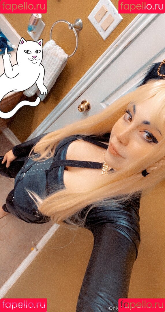 rueeruee Onlyfans Photo Gallery 