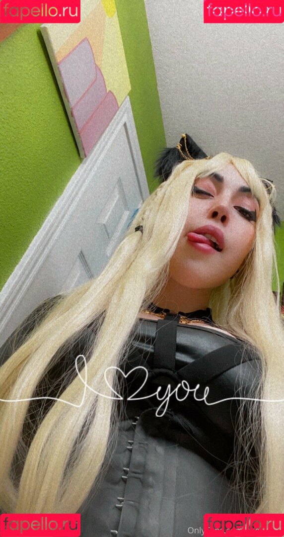 rueeruee Onlyfans Photo Gallery 