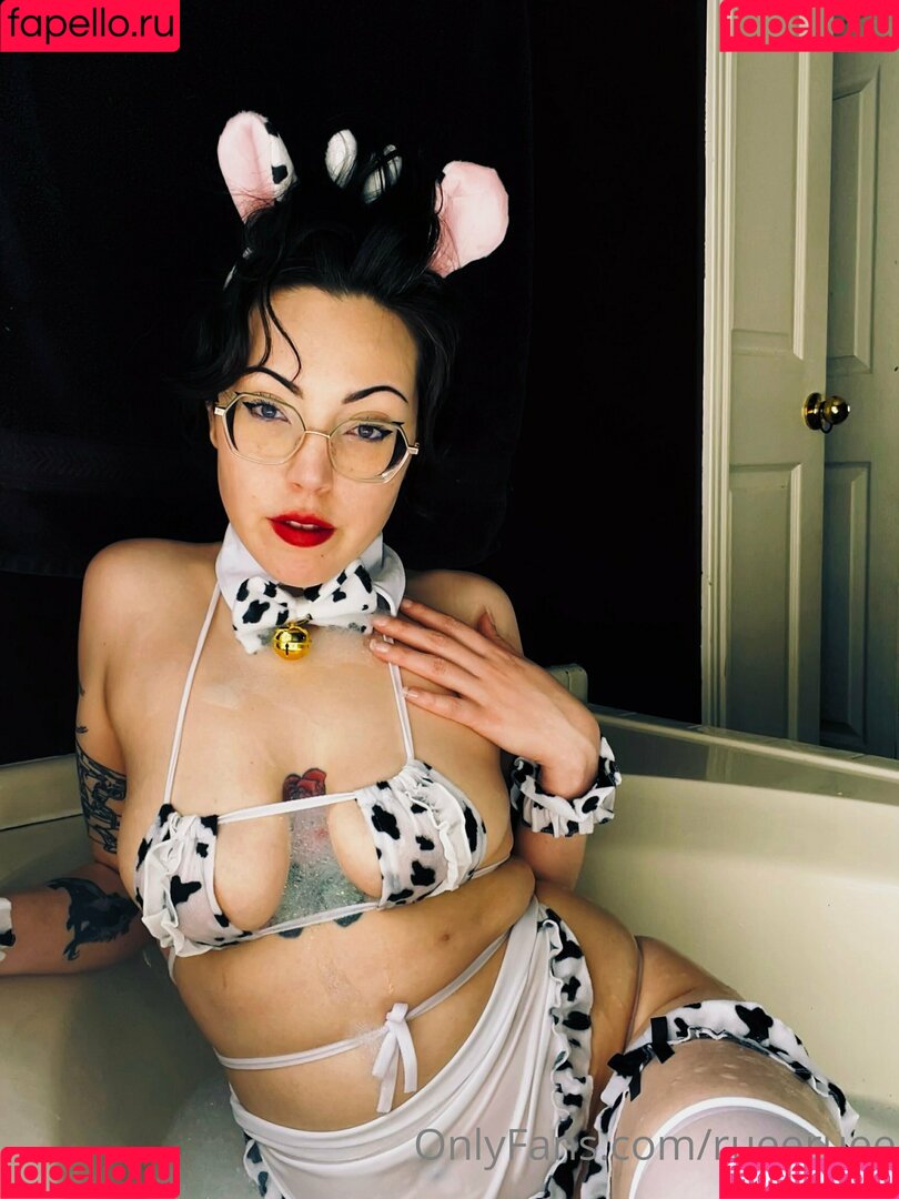 rueeruee Onlyfans Photo Gallery 
