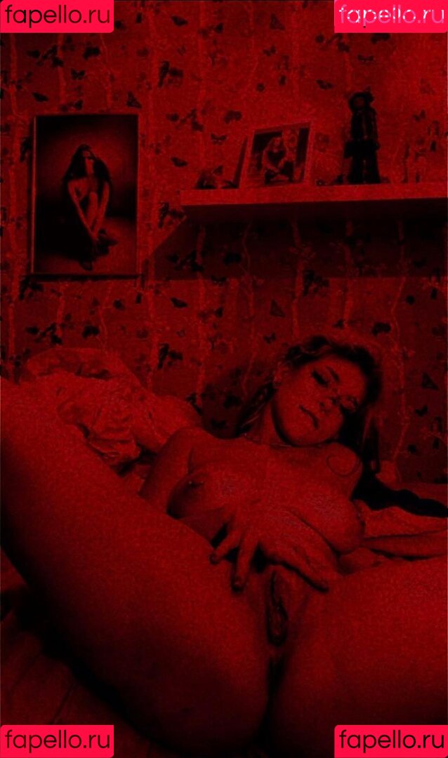 Red Bunny Onlyfans Photo Gallery 