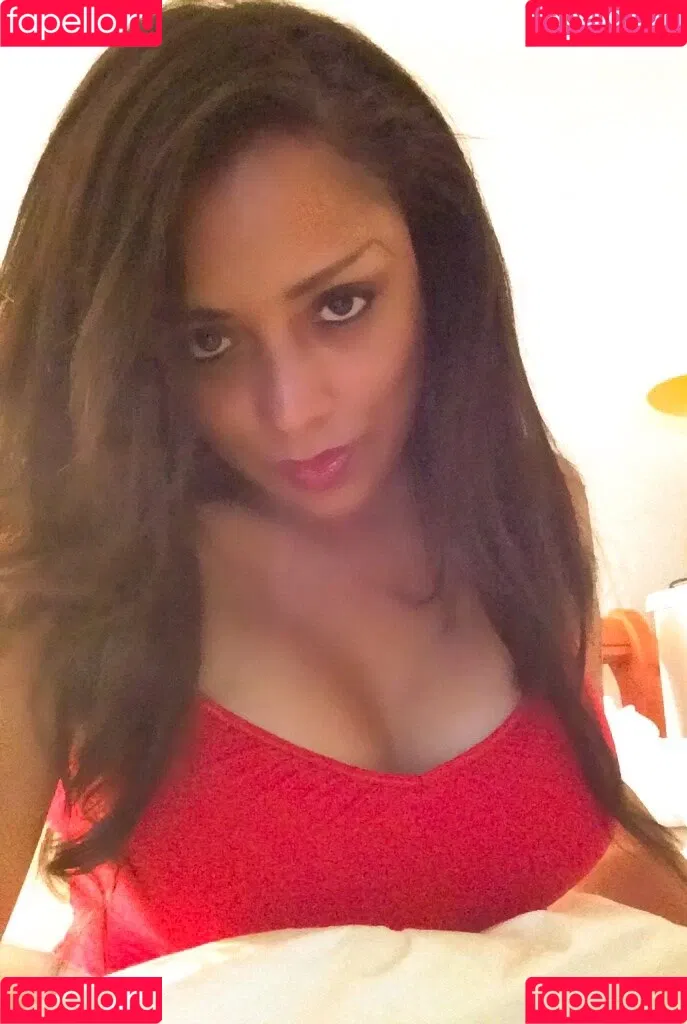 Shana Mangatal Onlyfans Photo Gallery 