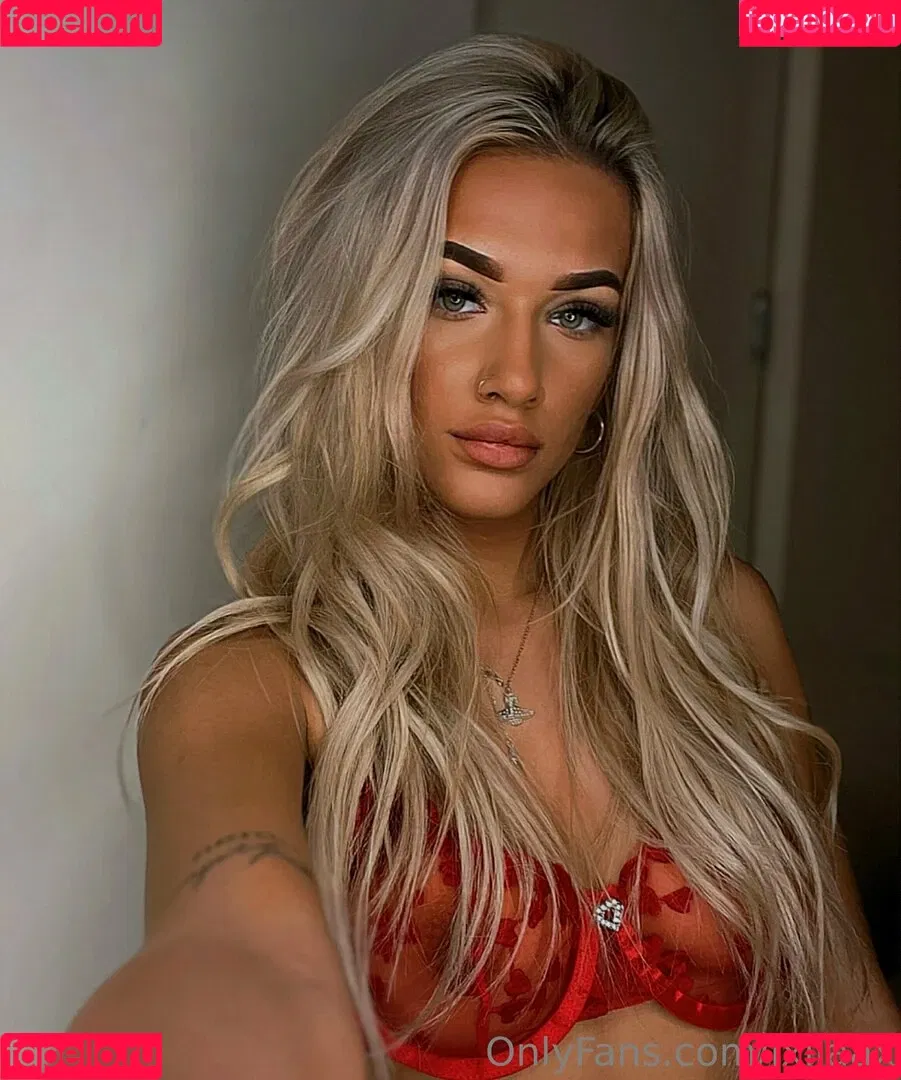 blondiexof Onlyfans Photo Gallery 