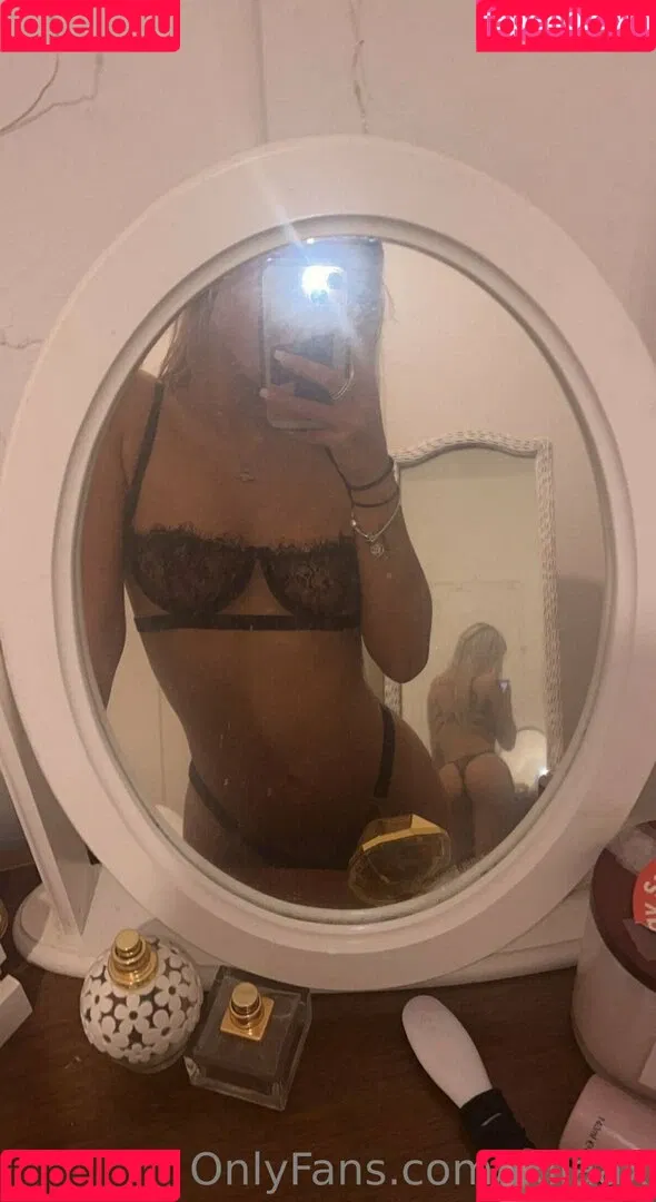 blondiexof Onlyfans Photo Gallery 