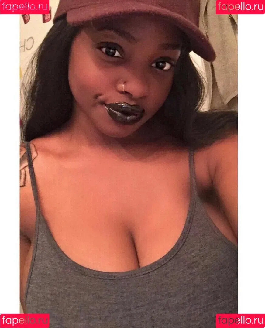 Itstaviaa Onlyfans Photo Gallery 