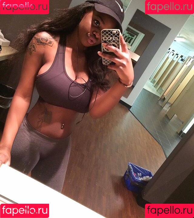 Itstaviaa Onlyfans Photo Gallery 