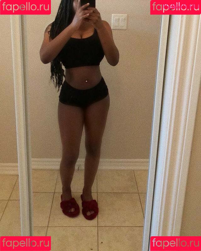 Itstaviaa Onlyfans Photo Gallery 