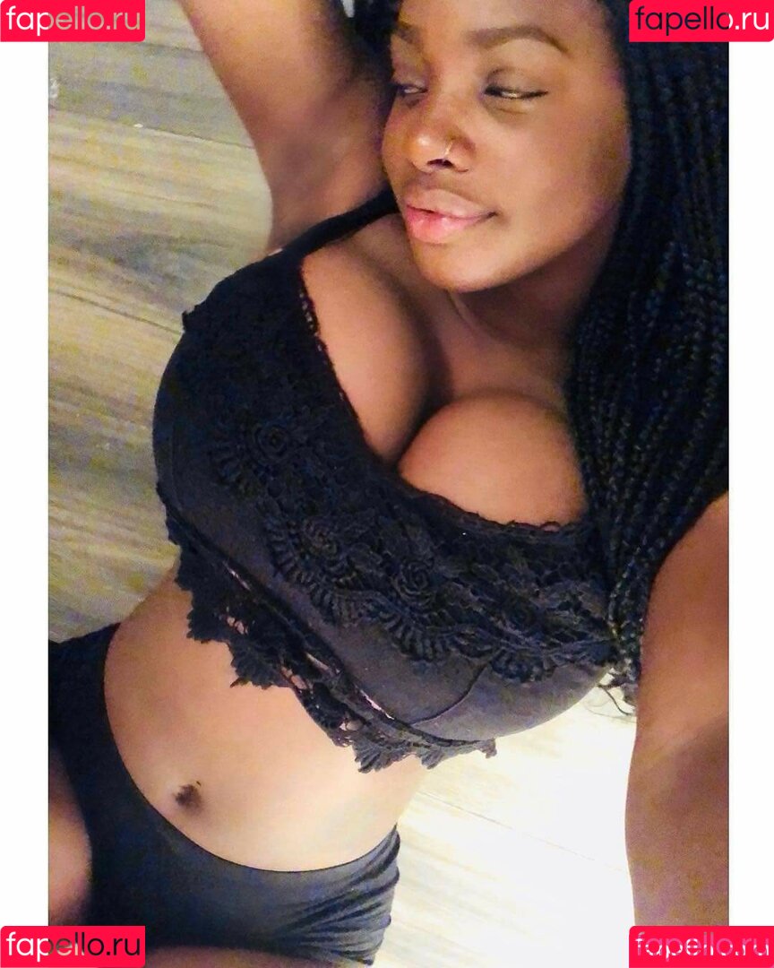 Itstaviaa Onlyfans Photo Gallery 