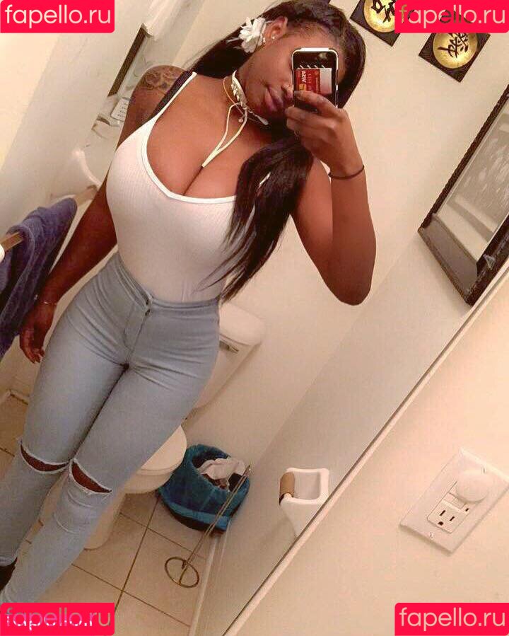 Itstaviaa Onlyfans Photo Gallery 