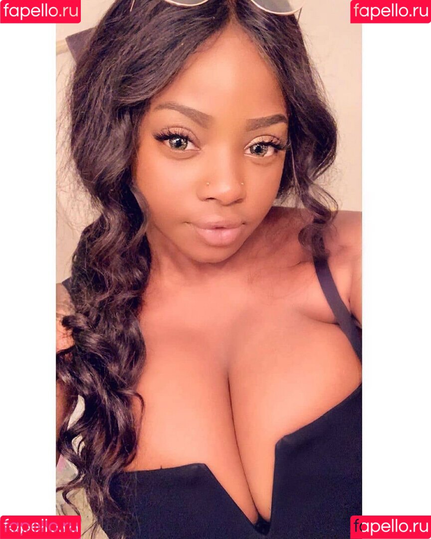 Itstaviaa Onlyfans Photo Gallery 